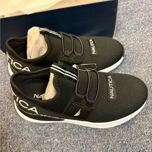 NWT / Box Nautica Black and White Sole Sneakers